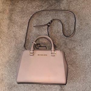 Michael Kors hand bag / cross body purse